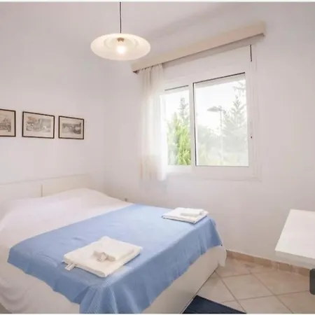 Haris Papa Kallithea Halkidiki 2 *