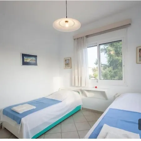 Haris Papa Kallithea Halkidiki 2 *