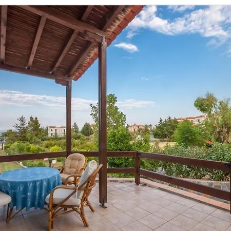 Haris Papa Kallithea Halkidiki 2 *