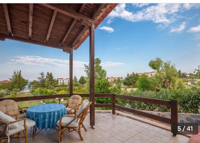 Haris Papa Kallithea Halkidiki 2 *